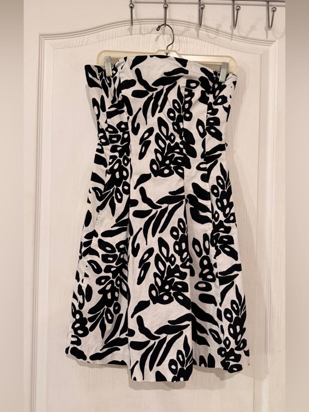 White House Black Market Strapless Black and White Floral Fit-and-Flare Dress